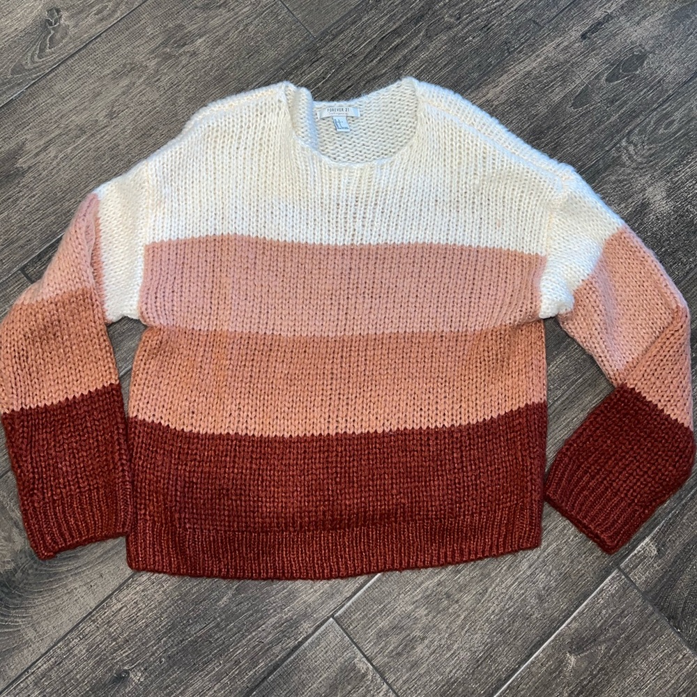 Forever 21 Sweater size large